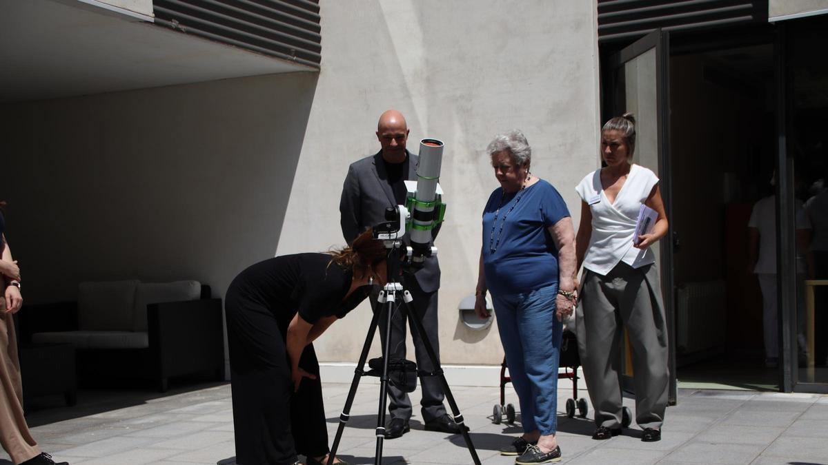 La Maria Àngela amb els consellers de Recerca i Drets Socials, a Mas Piteu