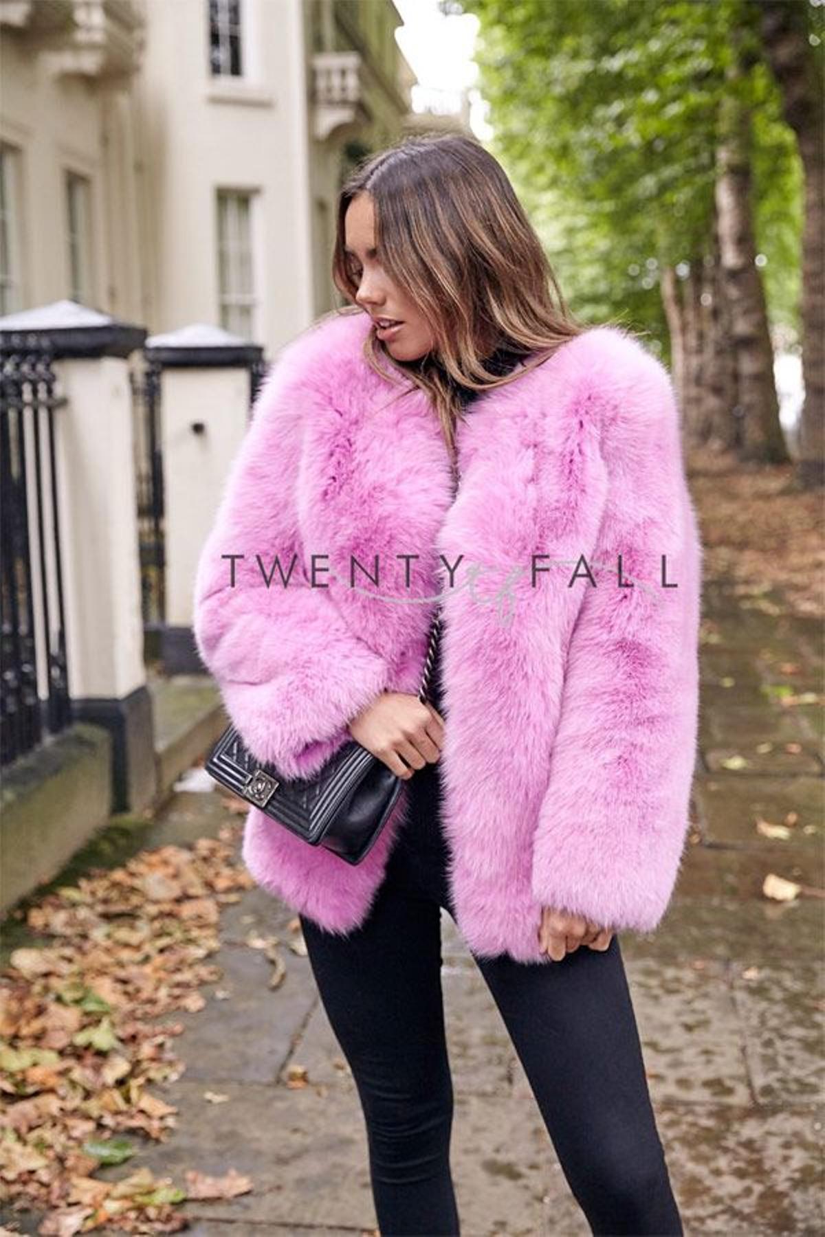caloría Brillante invernadero Abrigos de pelo rosa, la prenda estrella del invierno - Woman