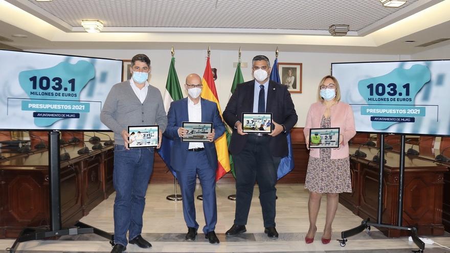 Roy Pérez, José Carlos Martín, Josele González y Mariló Olmedo presentan los presupuestos de Mijas para 2021.