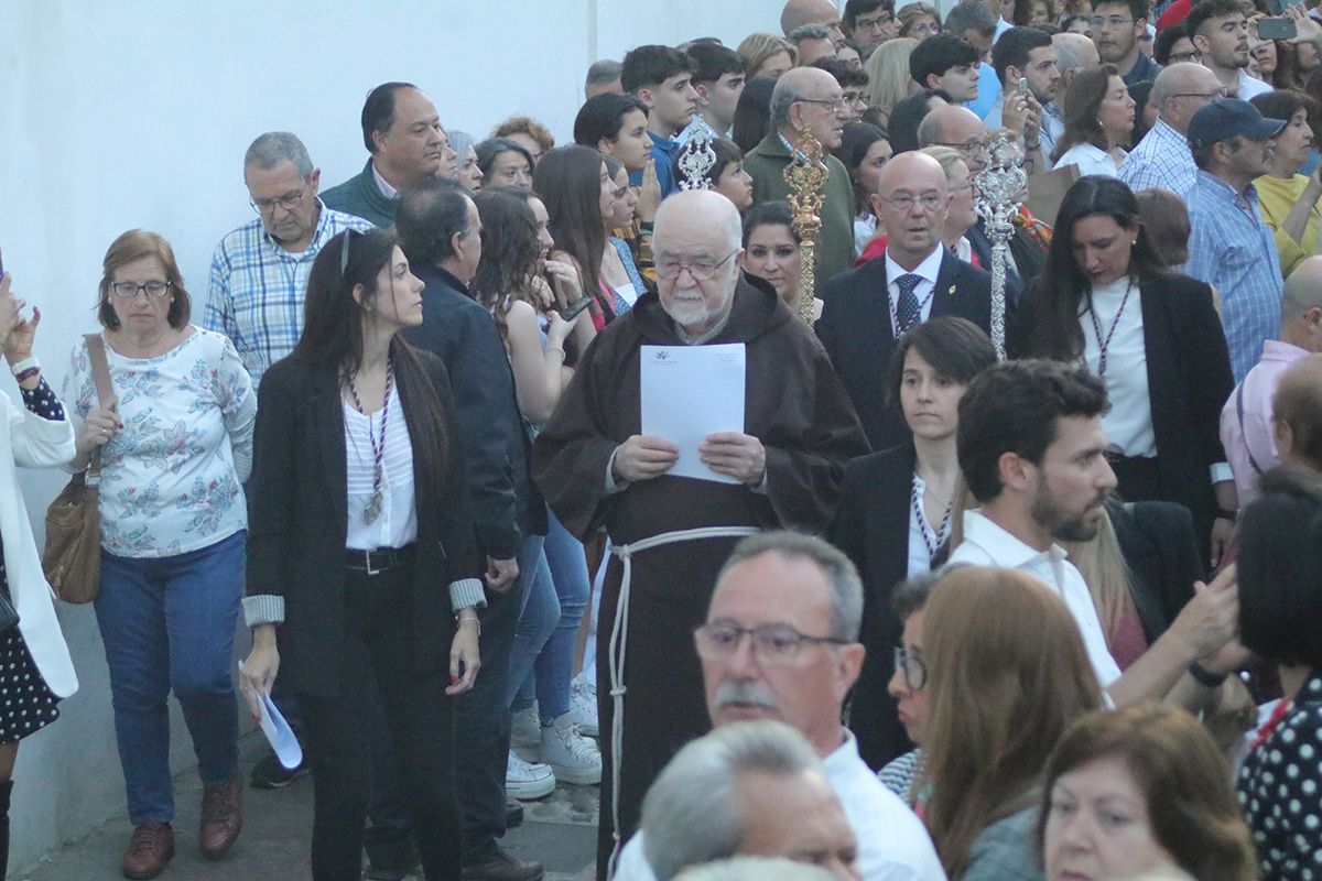 Vía crucis con el Señor de la Sangre, en imágenes