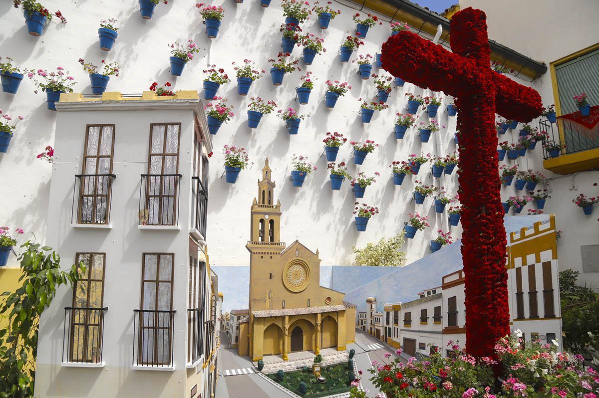 La AAVV Nuevo Cañero ganadora del concurso de Cruces de Mayo en zonas modernas La AAVV Nuevo Cañero ganadora del concurso de Cruces de Mayo en zonas modernas