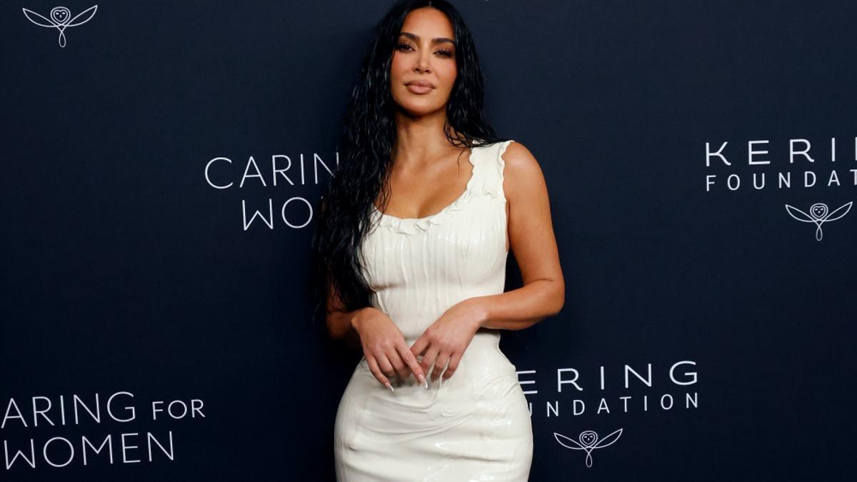 Kim Kardashian bañadores