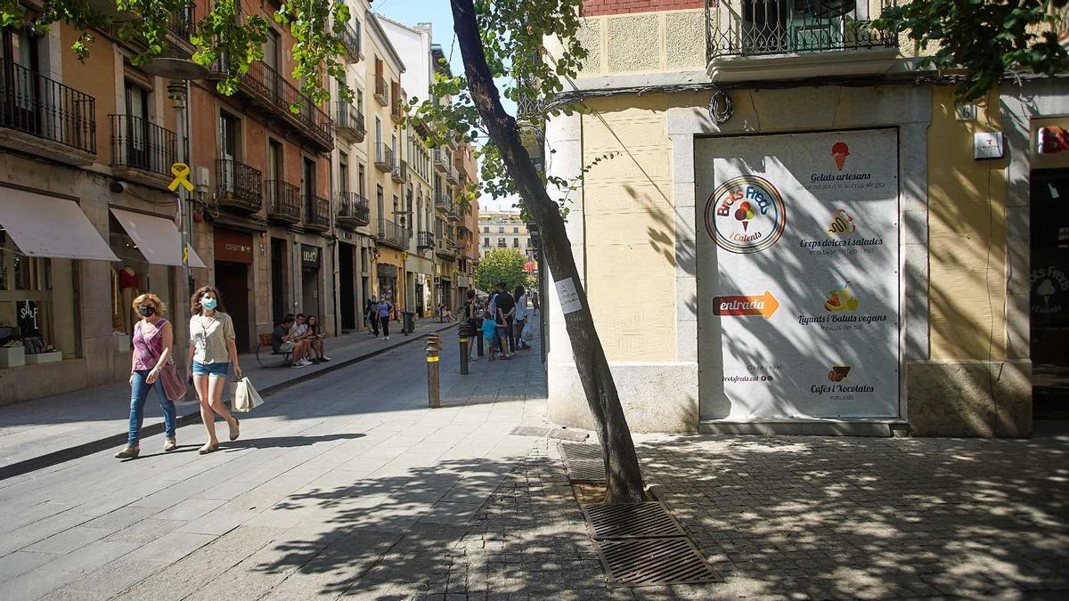 El local on s&#039;ubicarà la confiteria Rocambolesc, en una imatge presa aquest estiu