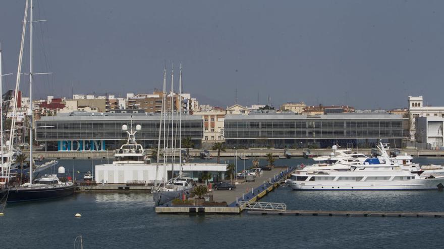 Edificios de Edem y Lanzadera en la Marina de València.