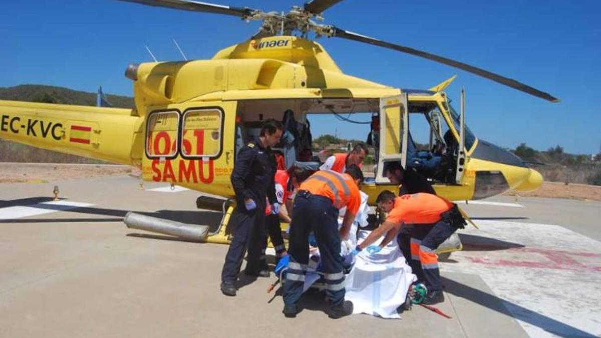 Archive image of the 061 helicopter.
