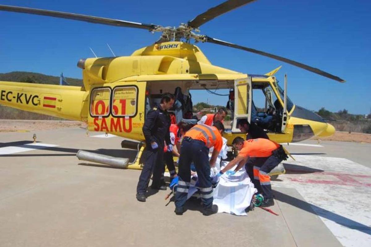 Imagen de archivo del helicóptero del 061.