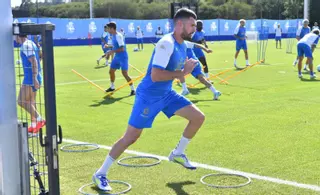 Dépor y Sporting avanzan por Pablo Vázquez, que perdonará 100.000 euros