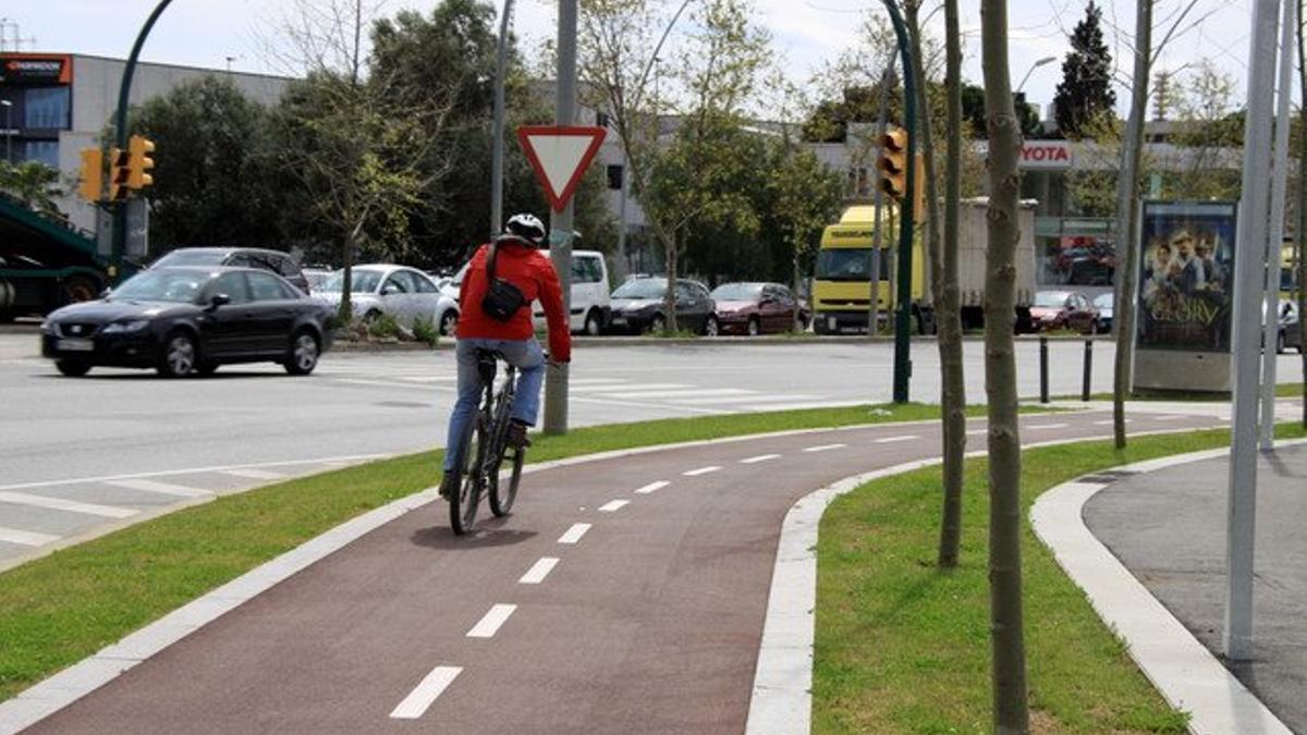 Las obras de la C-245 incluyen el acondicionamiento y señalización de un carril bici de 1,65 metros.