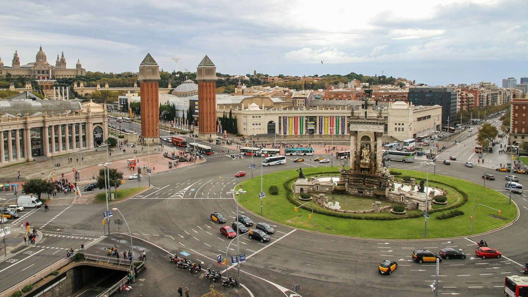 La rotonda de la plaza Espanya de Barcelona