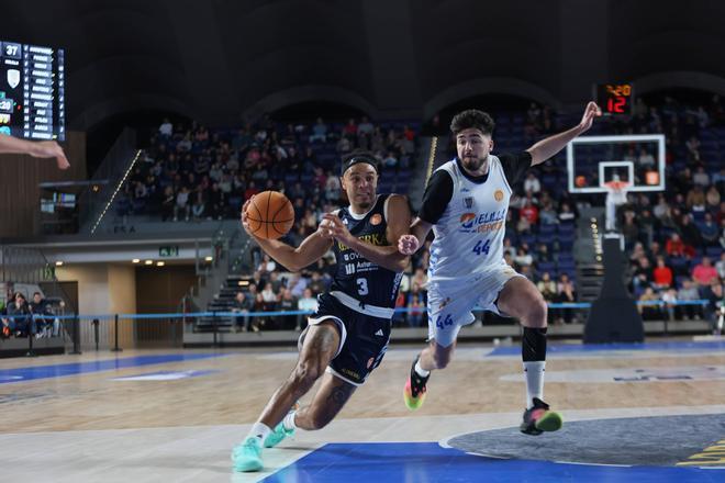 Todas las imágenes de la victoria del Alimerka Oviedo Balontesto ante el Melilla (101-70) en el Palacio de los Deportes