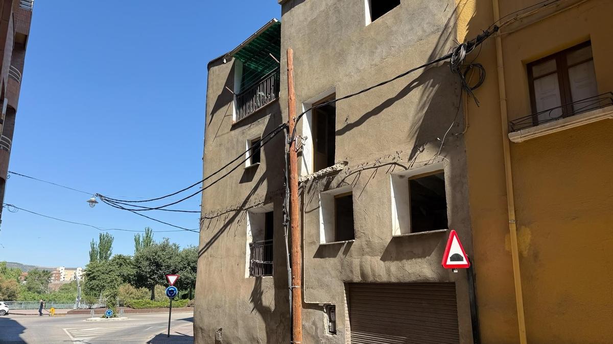 Inmueble a derribar en la calle Parroquia, 23