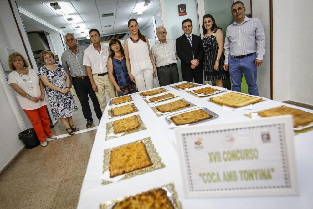 El jurado con las cocas presentadas