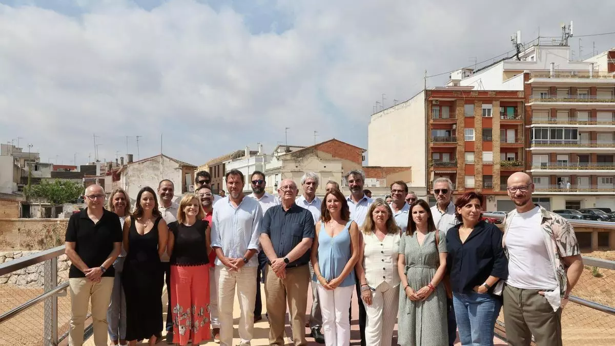Reconstruida y abierta la pasarela peatonal del Carrer Convent en Paiporta
