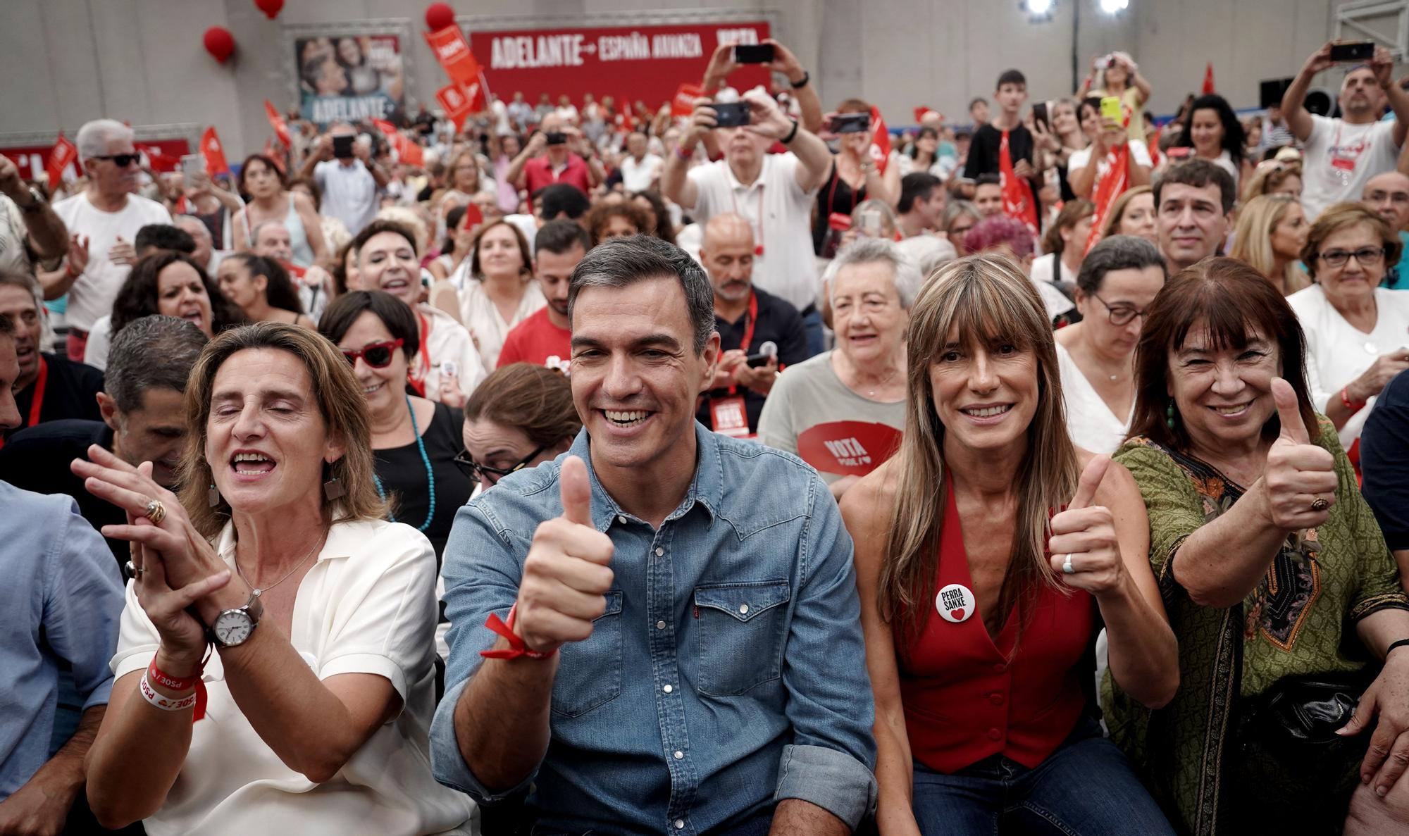 Acto de cierre de campaña del PSOE con Pedro Sánchez