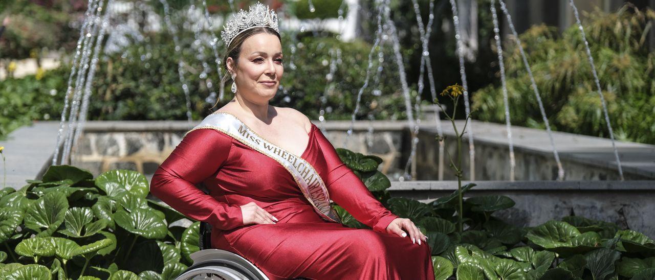 Silvia Arbelo, &#039;Miss Wheelchair España&#039;, hace unos días en el parque Doramas.