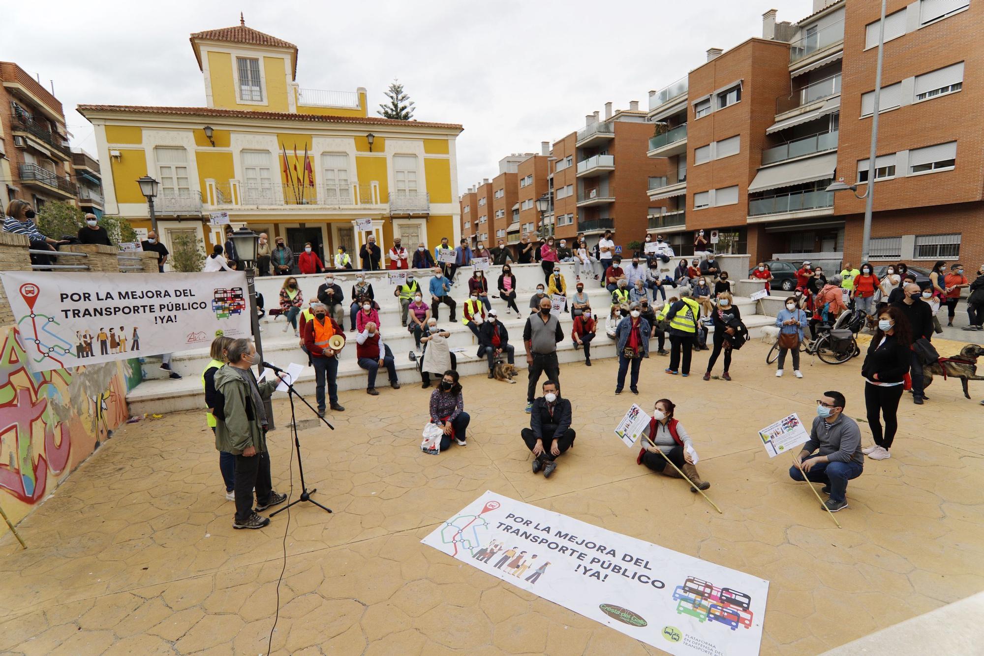 Los vecinos de Costera Sur se movilizan por un transporte de calidad