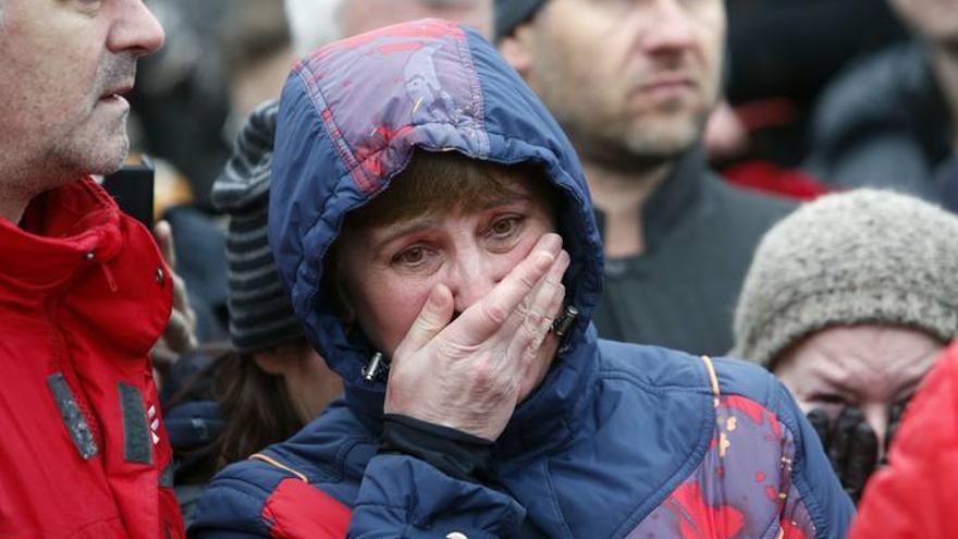 Cientos de personas despiden con flores a Boris Nemtsov