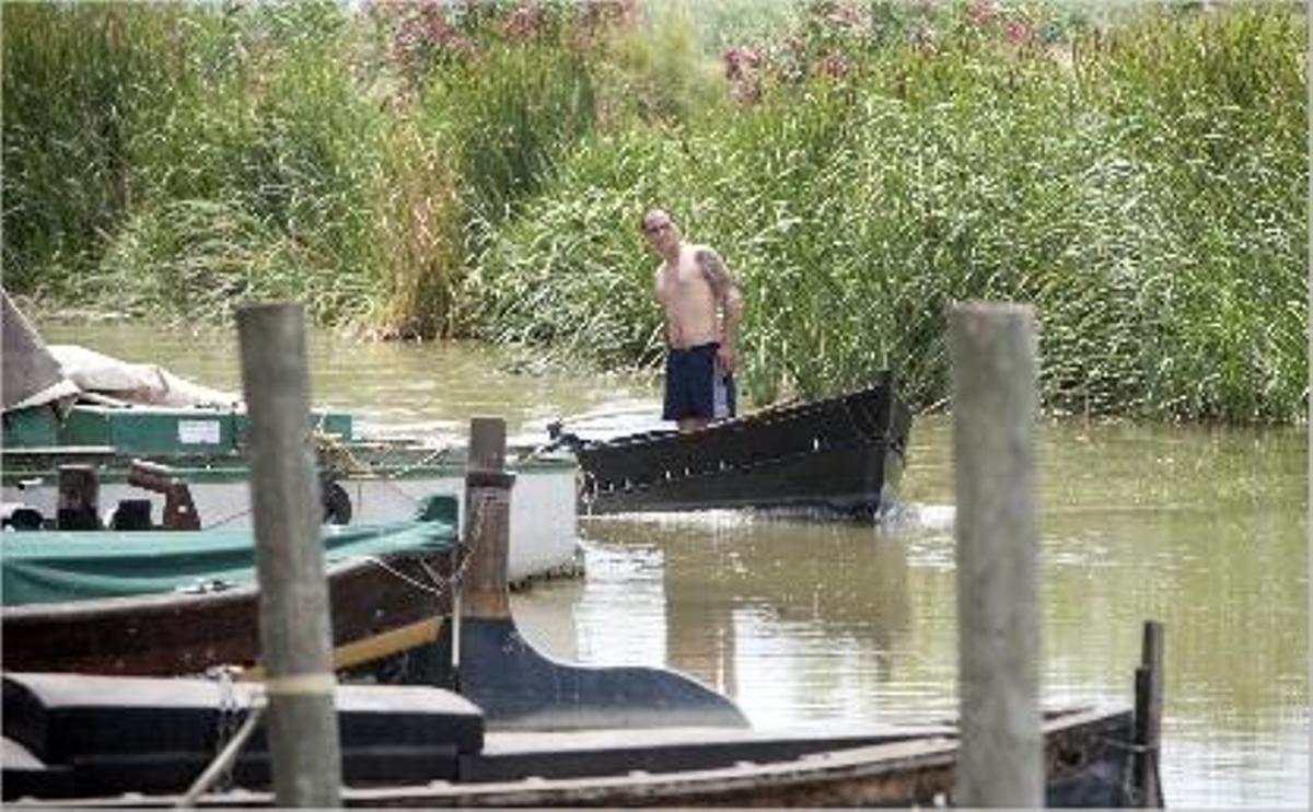 Medio Ambiente pone en cuarentena la Albufera para detectar si hay más siluros