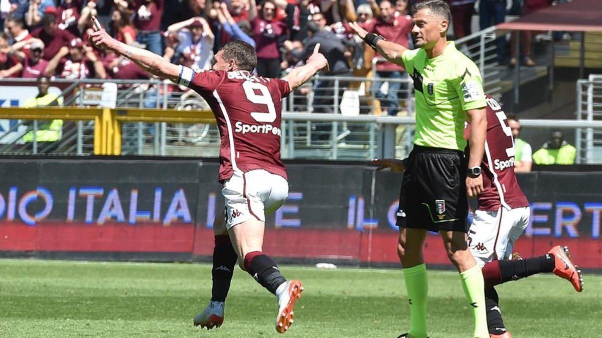 Andrea Belotti celebra uno de los goles que consiguió ante el Sassuolo