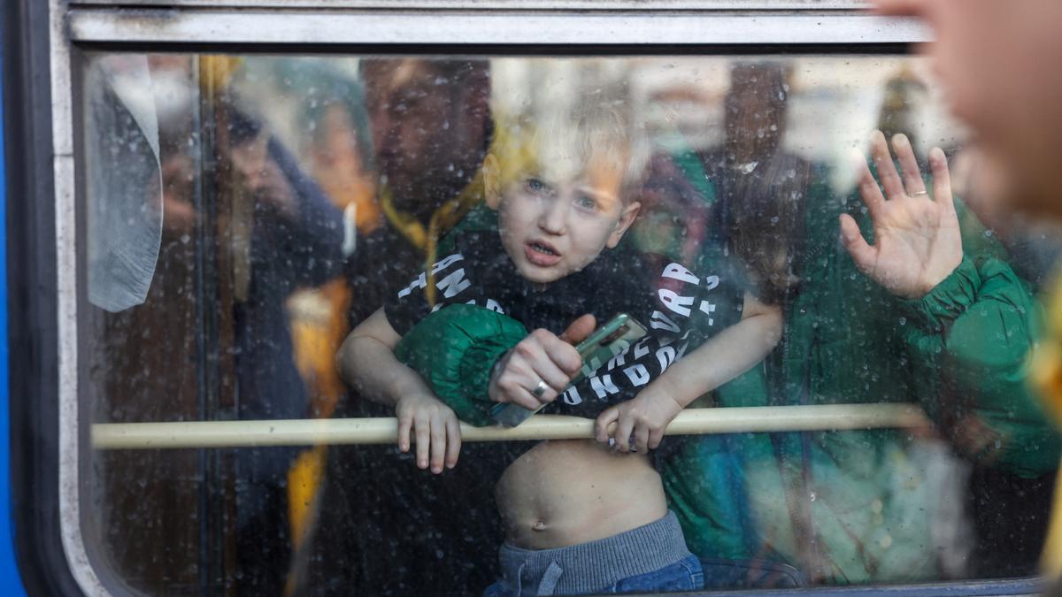 Una niña ucraniana con familia de acogida en València: "Nos están atacando, estamos escondidos"