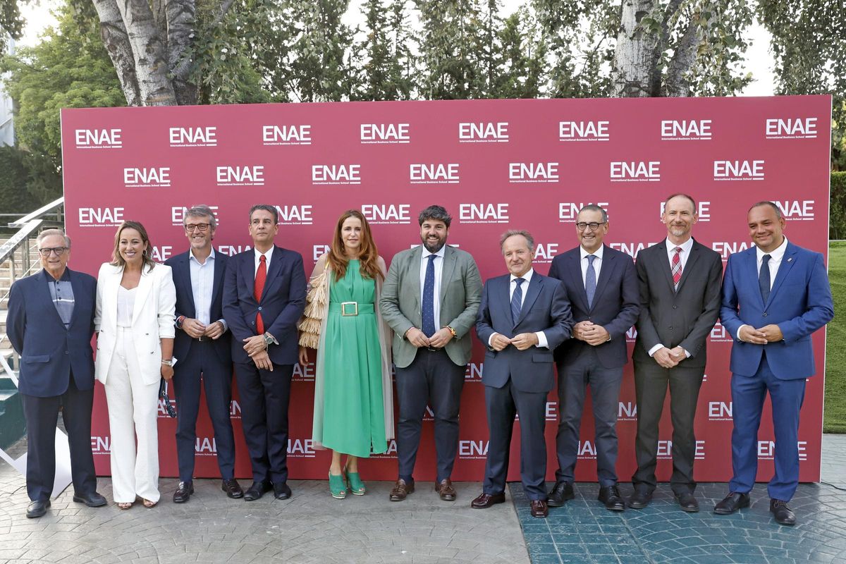 Al evento acudieron autoridades y representantes del mundo empresarial y académico.