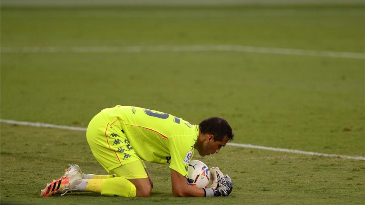 Claudio Bravo durante un encuentro de LaLiga Santander