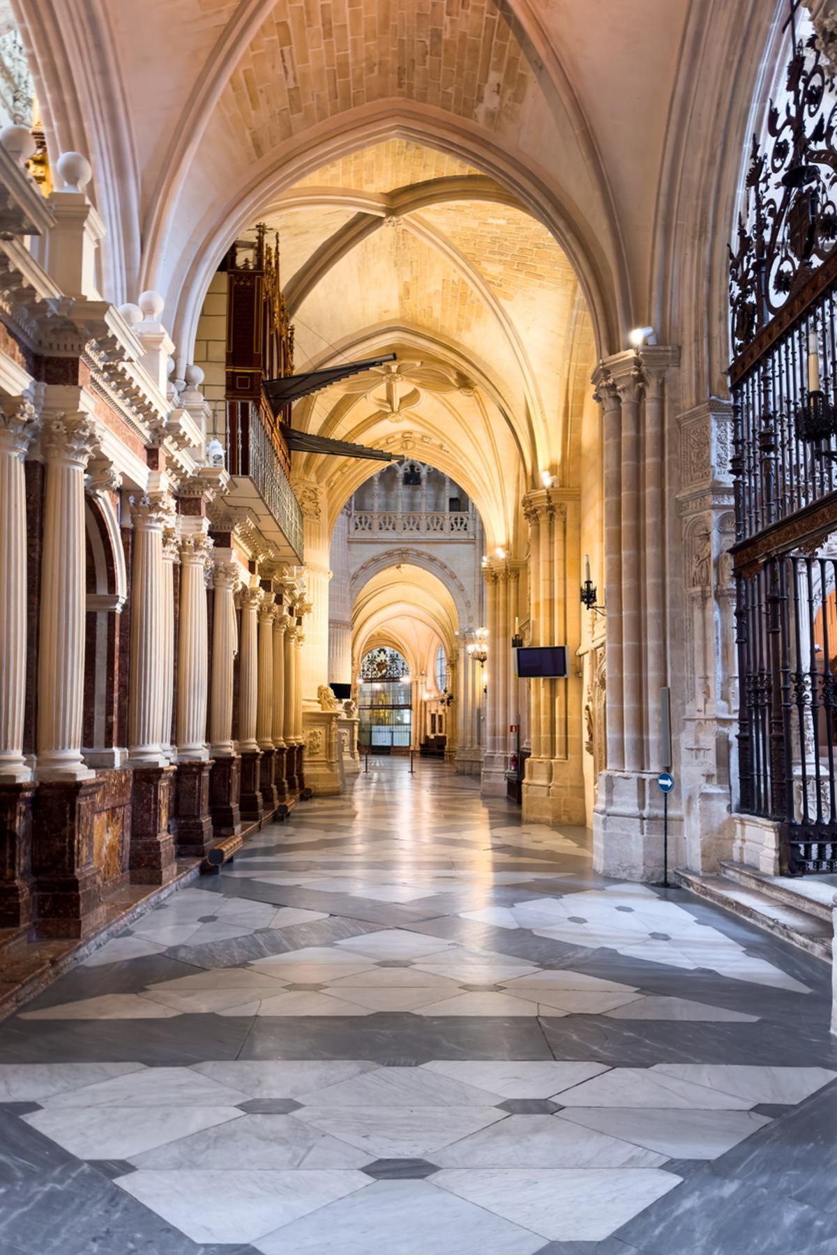 La famosa catedral gótica de Burgos en Castilla y León
