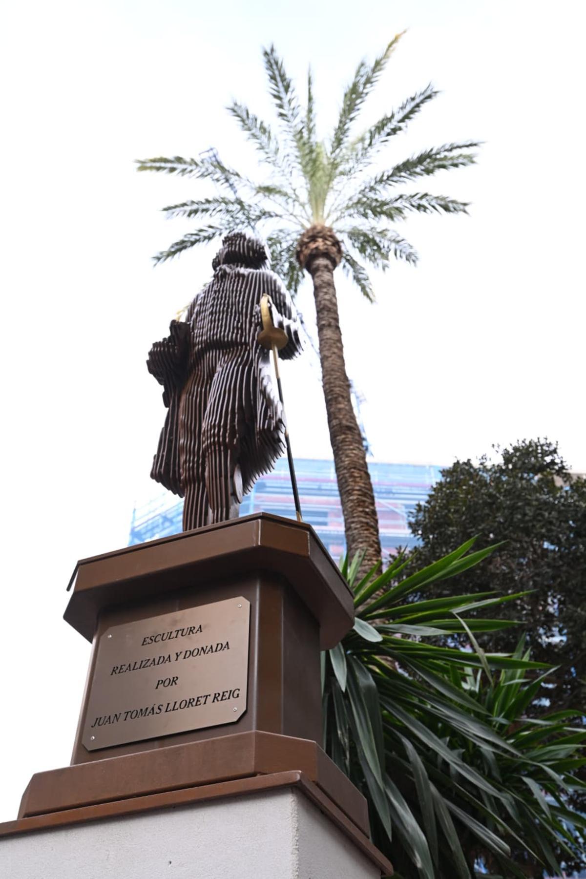Así es la recién inaugurada escultura en Elche en honor a Jorge Juan