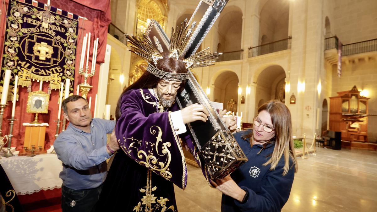 Nuestro Padre Jesús, una hermandad de tradición familiar en la Semana Santa  de Alicante - Información