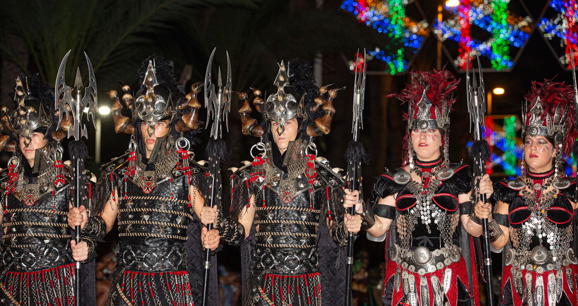 Santa Pola vibra con la entrada Cristiana y Mora