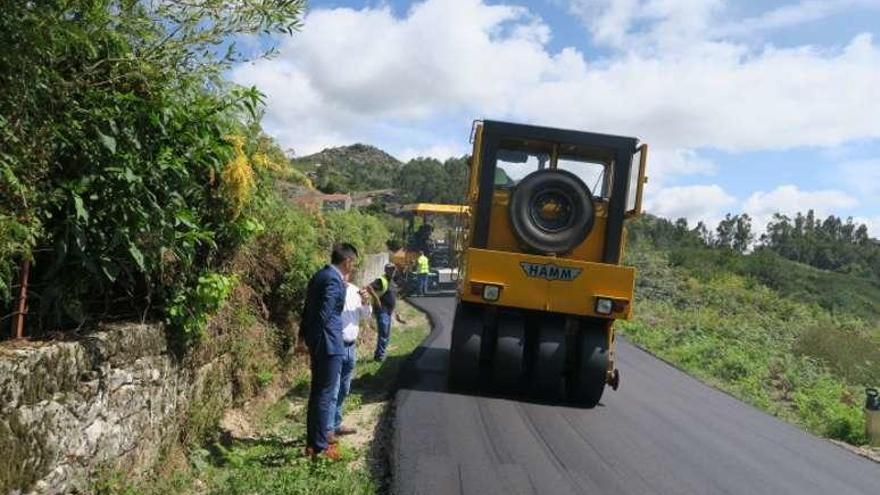 Obras en el vial a Barbudo. // FdV