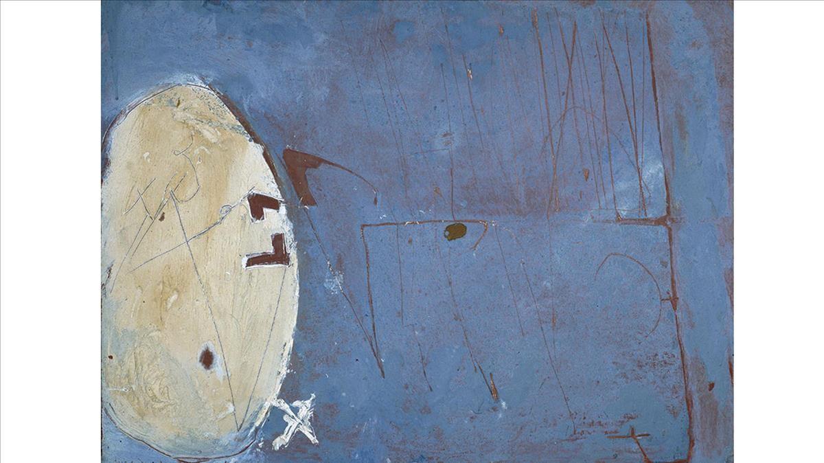'Pintura en azul' (1955), una de las primeras obras matéricas de Tàpies. 