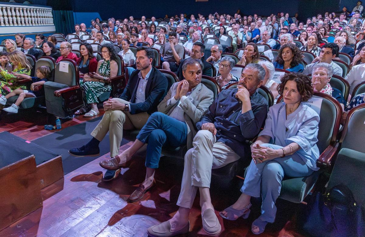 El patio de butacas, lleno para ver el documental realizado por INFORMACIÓN y la Generalitat Valenciana