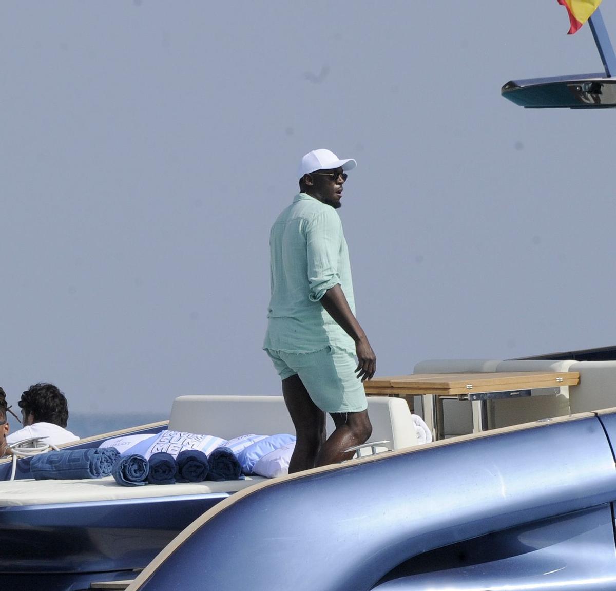 El exatleta jamaicano Usain Bolt disfruta del mar y la noche de Ibiza y Formentera