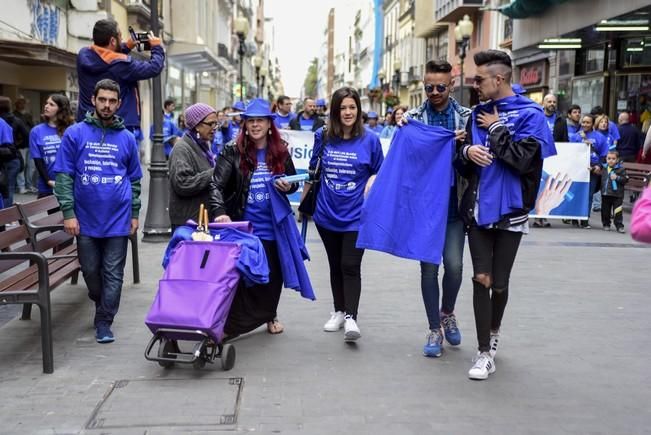 Marcha azul para celebrar el Dia Mundial de ...