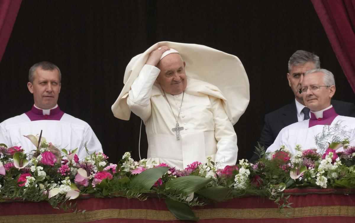 La salut del Papa desencadena la rumorologia vaticana