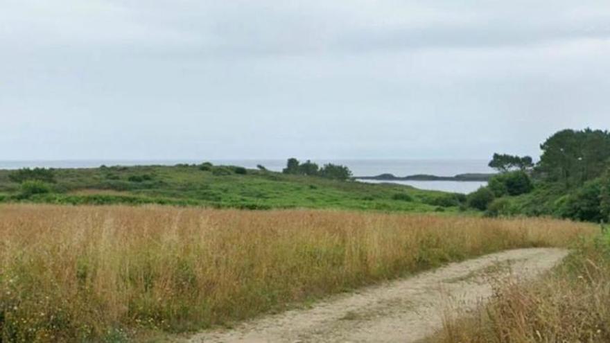 Tragedia en Ribadeo: un joven de 23 años y natural del Occidente muere al caer de un quad y precipitarse al mar