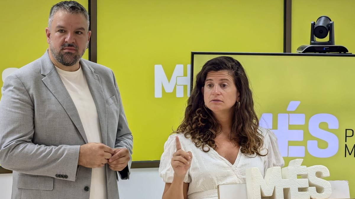 Lluís Apesteguia y Maria Ramon, durante la rueda de prensa.