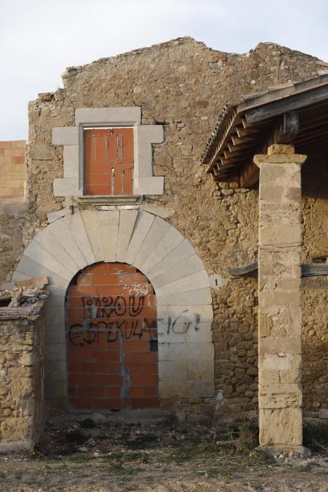 Sant Marçal de Quarantella, un poble en venda per 2 milions