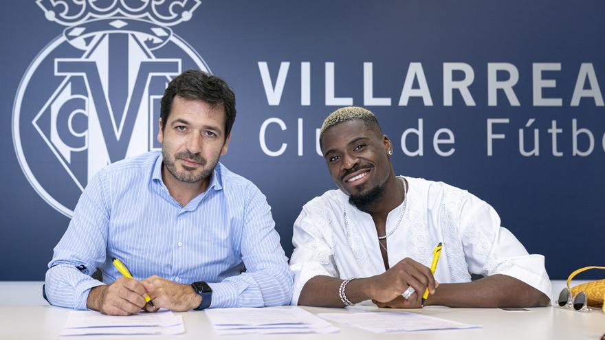 El Villarreal oficializa el fichaje de Serge Aurier por una temporada con opción a dos más