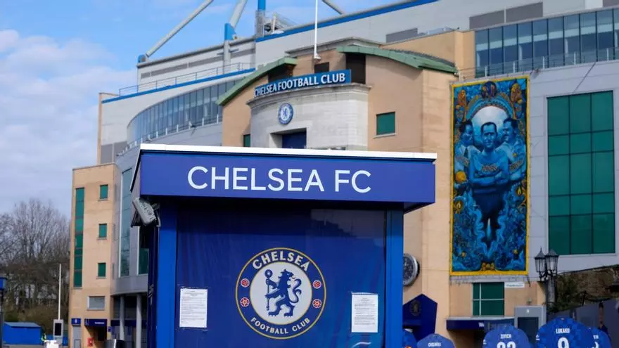 Acusan al Chelsea de 74 cargos por presuntas irregularidades en fichajes y agentes