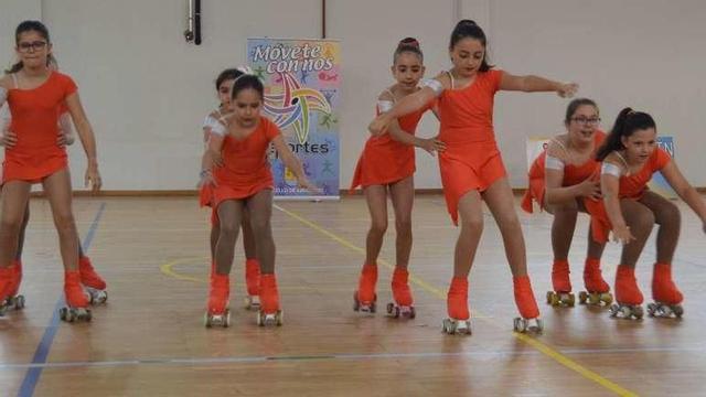 Más de 200 niños en el Día do Patín de Abegondo