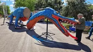 El dragón de San Jorge ya está en Cáceres y aguarda esta tarde un desfile de multitudes