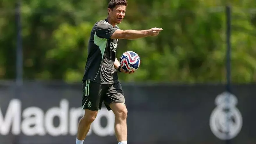 Xabi Alonso: "Queremos competir, no hay que frustrarse ni pensar en la final del Mundial de Clubes"
