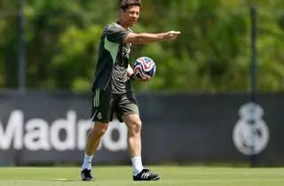 Xabi Alonso: "Queremos competir, no hay que frustrarse ni pensar en la final del Mundial de Clubes"
