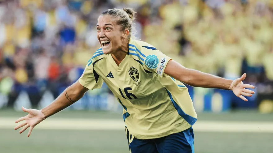 Angeldal da a Suecia su primera victoria en la Euro