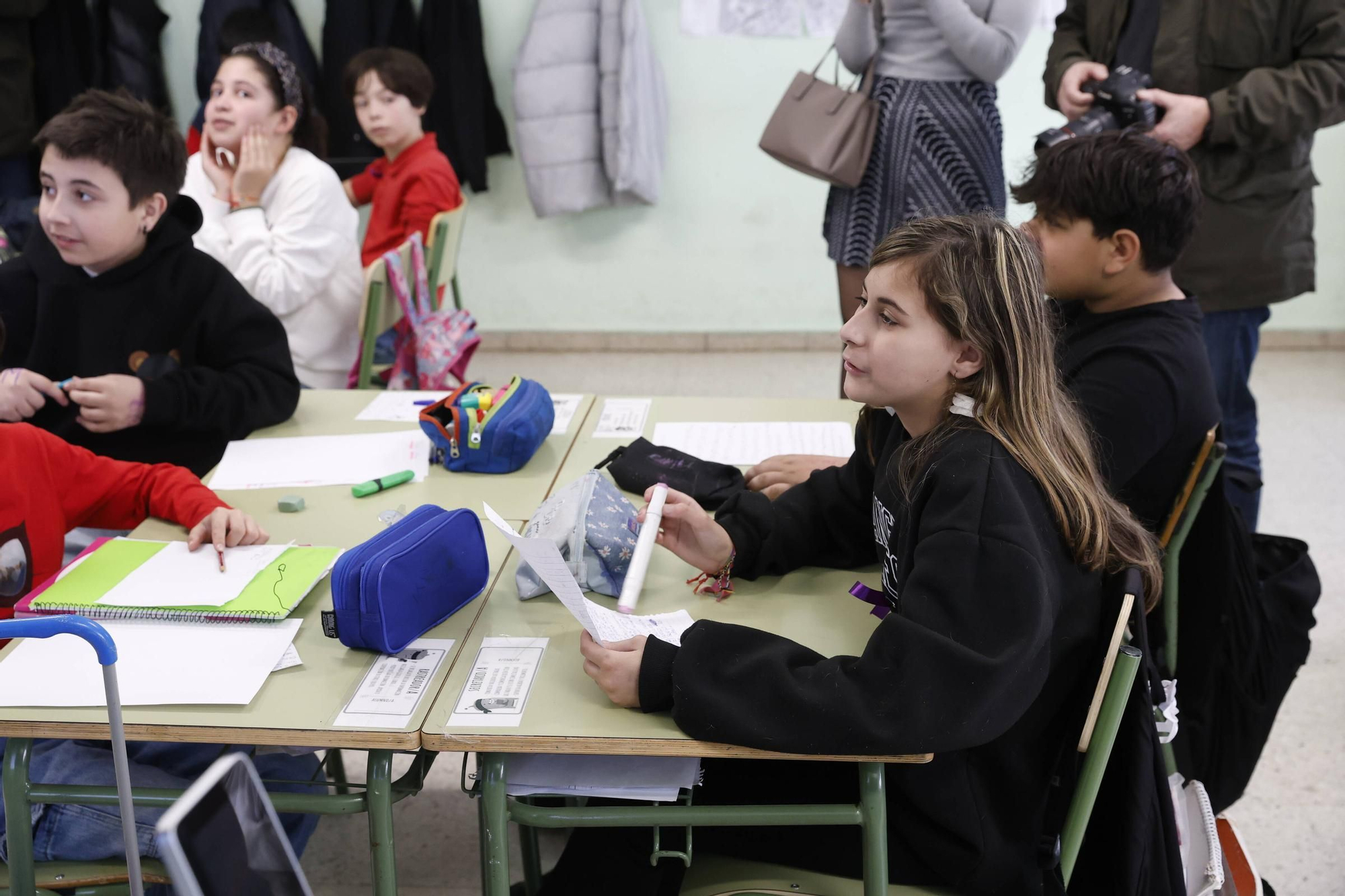 La visita de Adrián Barbón al colegio Lloréu, en Gijón