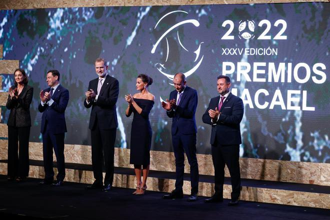 Los reyes Felipe y Letizia presidieron el acto de entrega de los “Premios Macael” en su XXXV edición