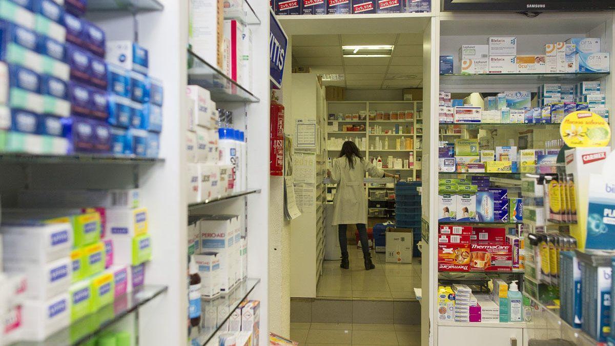 Medicamentos en una farmacia.