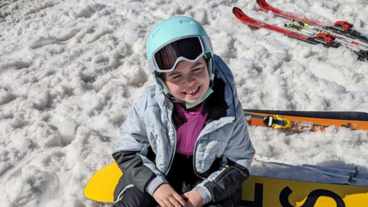 Julia Vega, descansando tras una jornada de esquí en Valgrande-Pajares